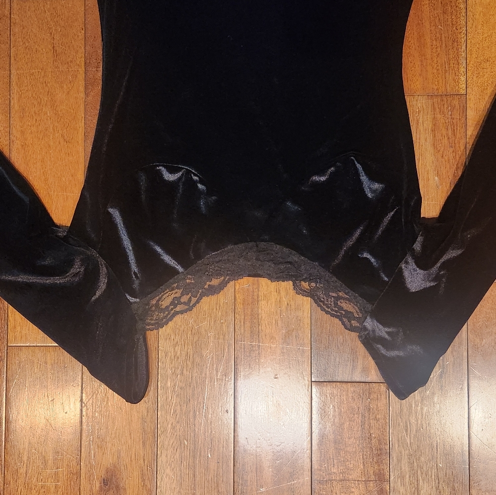 Long sleeve velvet short dress - Picture 5 of 6